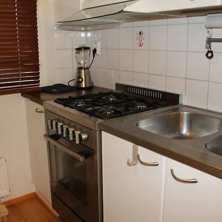 Spacious For 4 With Sauna شقة كارينا