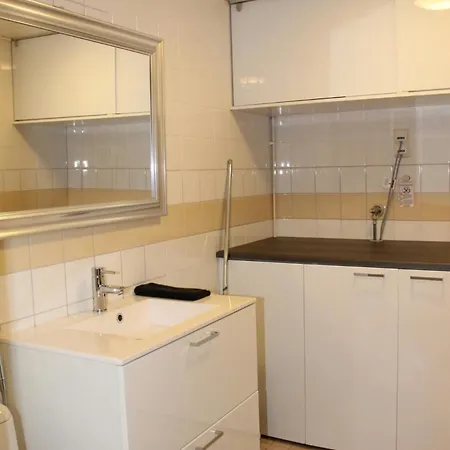 Spacious For 4 With Sauna * カーリナ