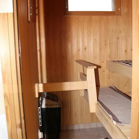 Spacious For 4 With Sauna