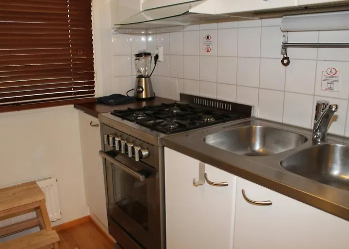 Spacious For 4 With Sauna شقة كارينا