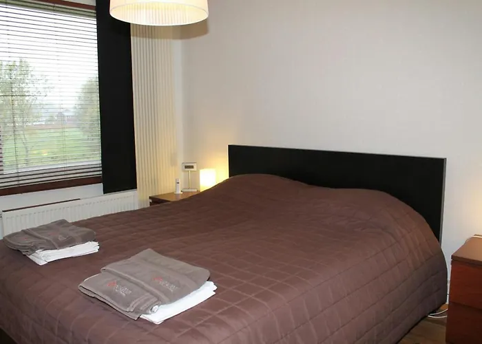 Spacious For 4 With Sauna شقة *